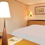 Campanile Béthune - Fouquières-les-béthune Hotel