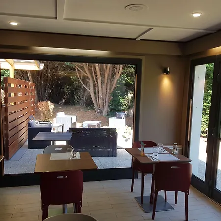 Hotel Campanile Bethune 3*