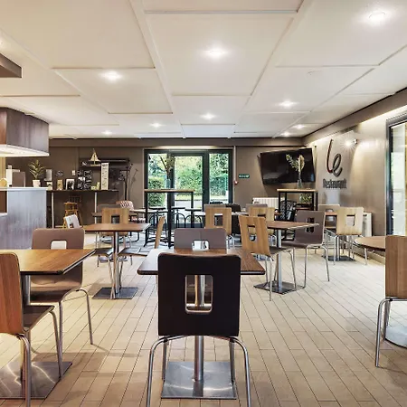 Campanile Bethune Hotell 3*